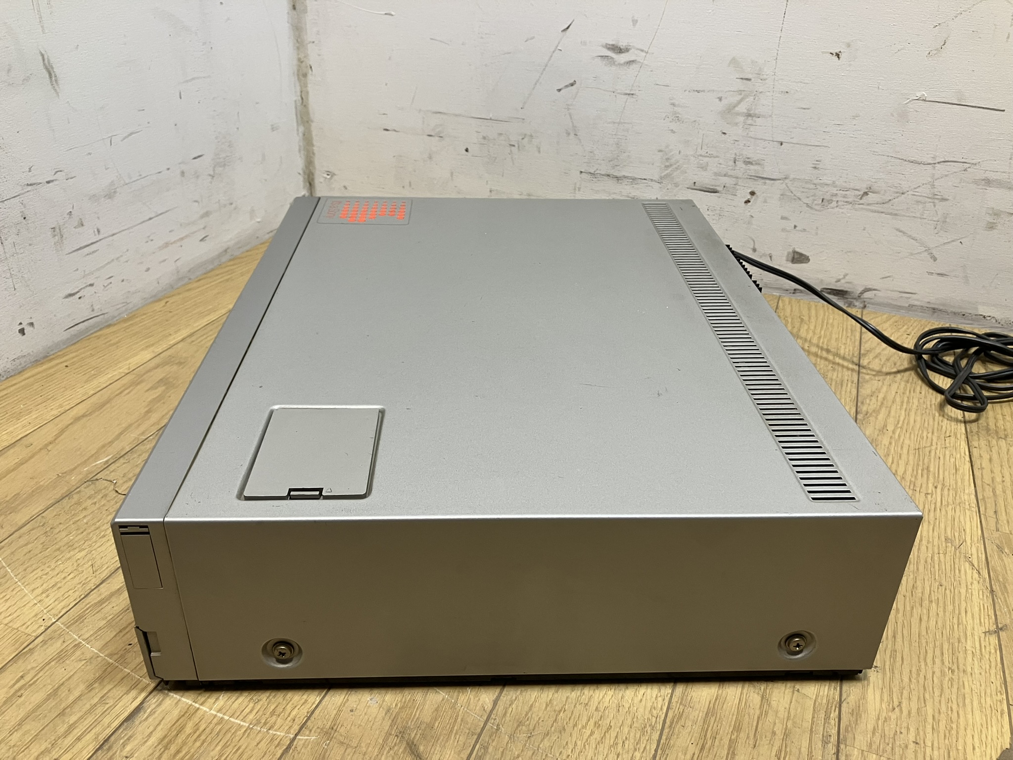 SL-HF77