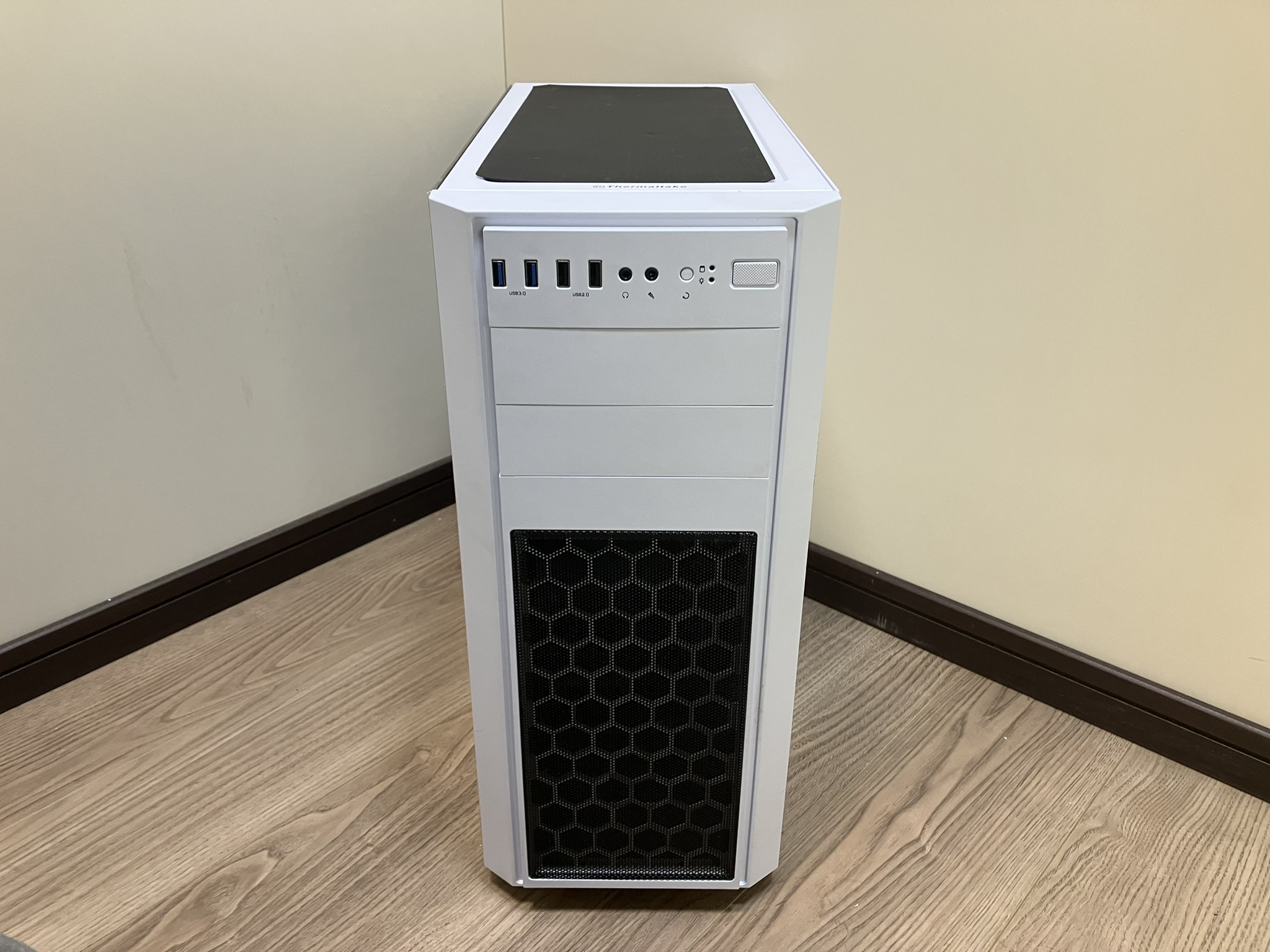 SF-1200F14MP SE/Thermaltake Versa H26