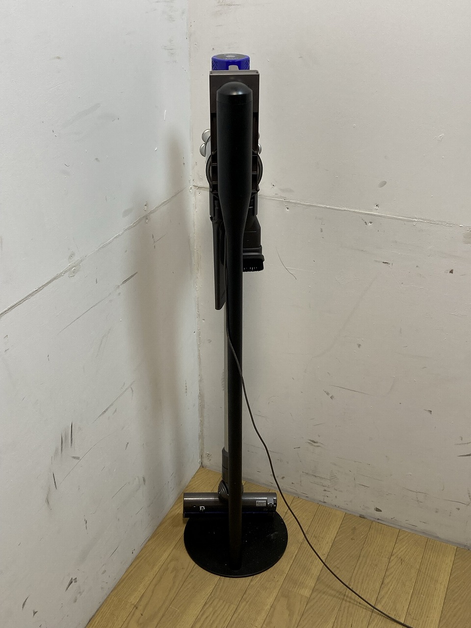 v6 cord-free pro