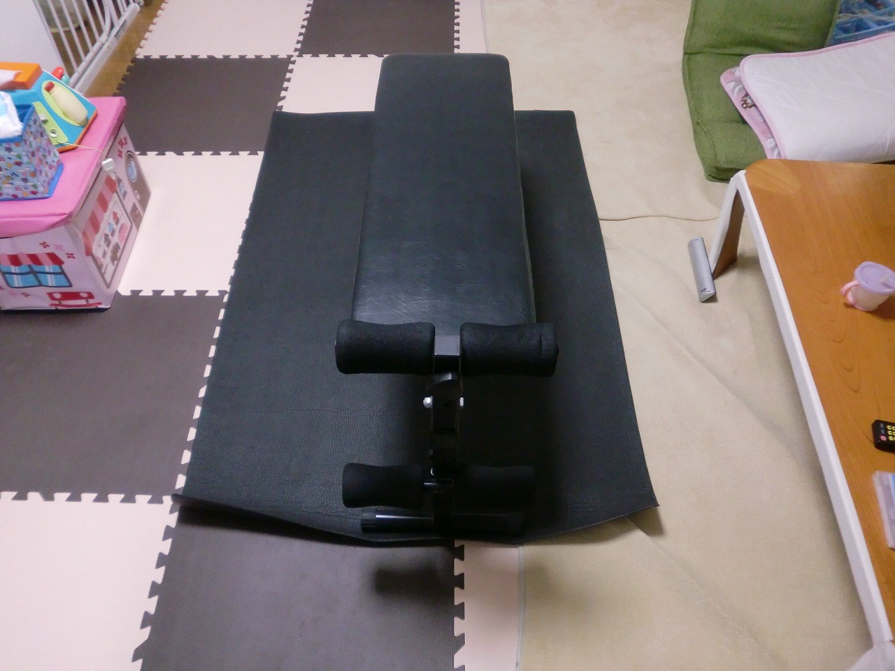 シットアップベンチ