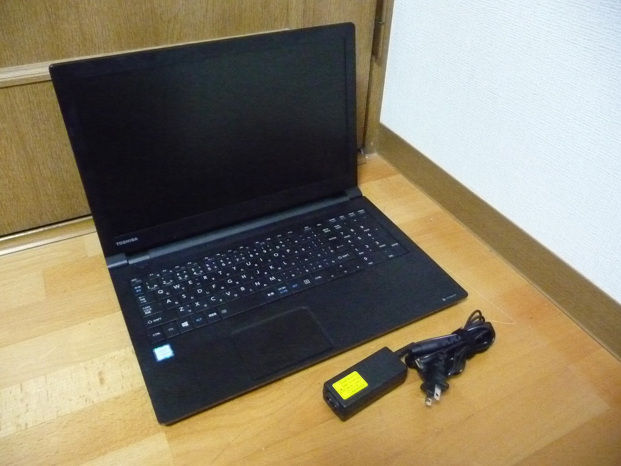ノートパソコン TOSHIBA dynabook B55/D PB55DGAD4RAQD11 Windows10 Core i3-6006U