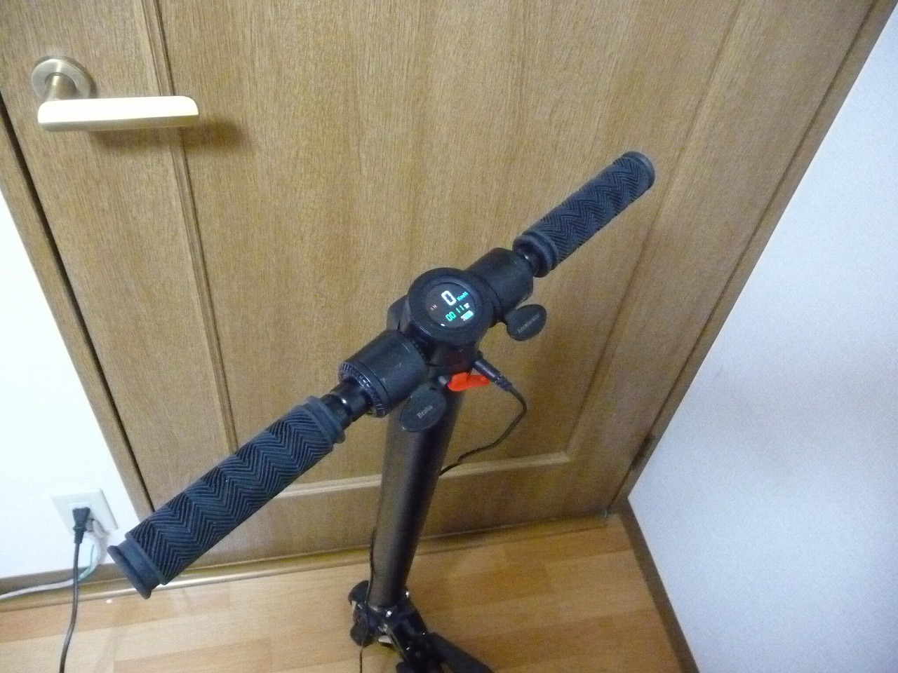 3段階変速 約18km/h 充電式