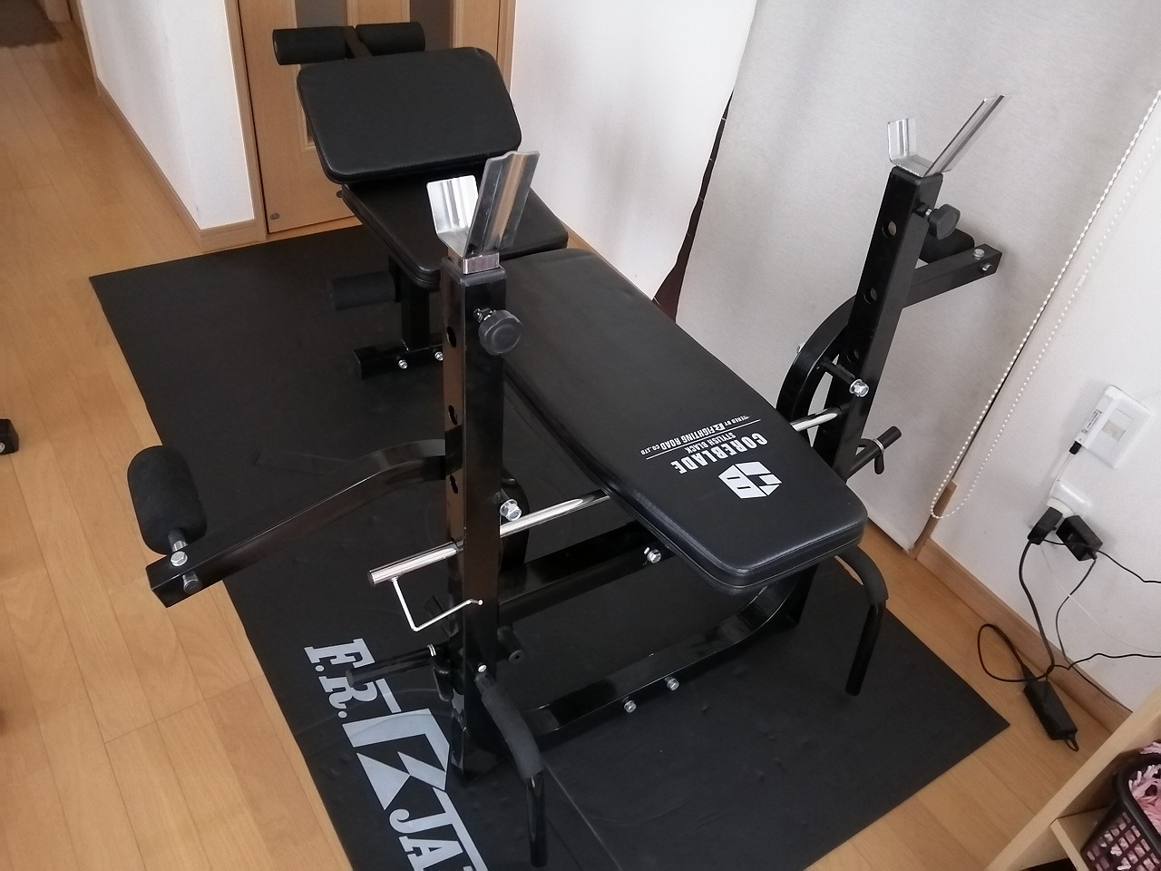COREBLADE STYLISH BLACK FIGHTING ROAD トレーニングセット ベンチ