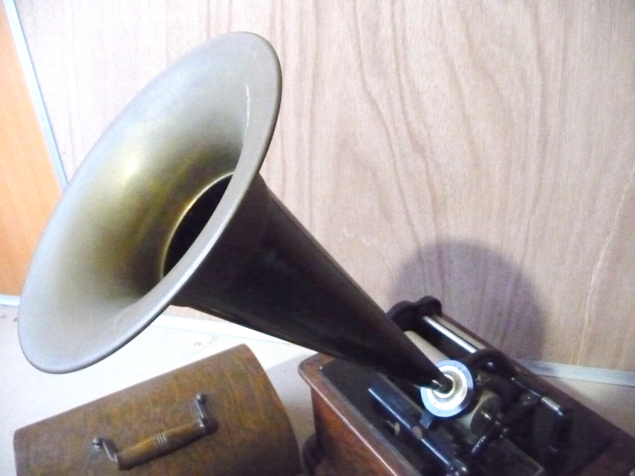 STANDARD PHONOGRAPH