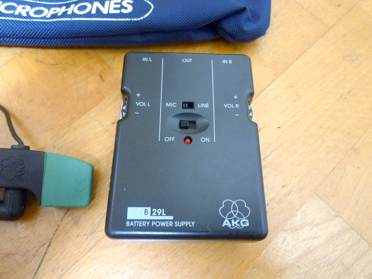 AKG/アーカーゲー