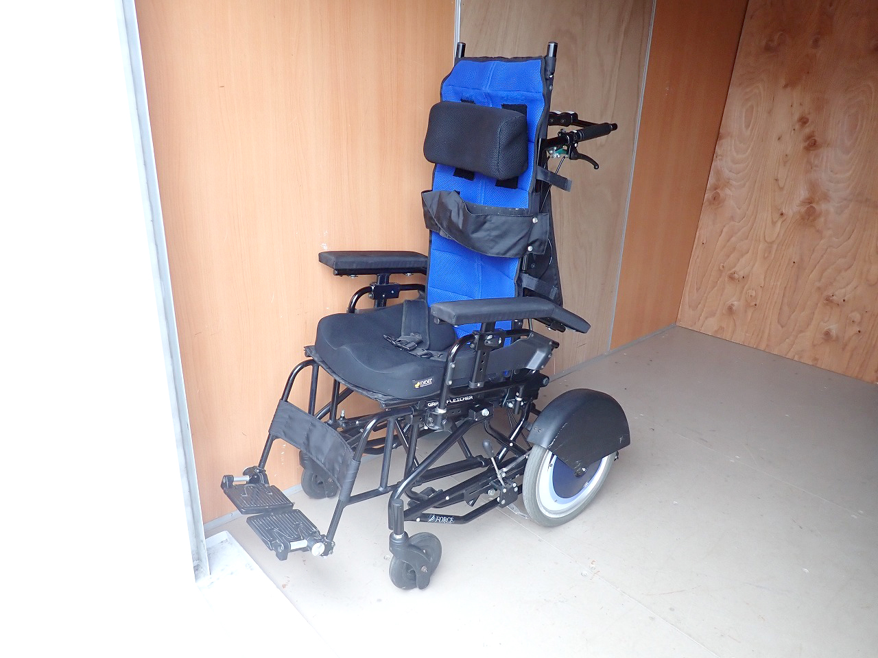 車椅子 Miki FORCE Grand Fletcher ミキ フォース グランド フレッチャー リクライニング ティルト 介助用 ブルー ブラック