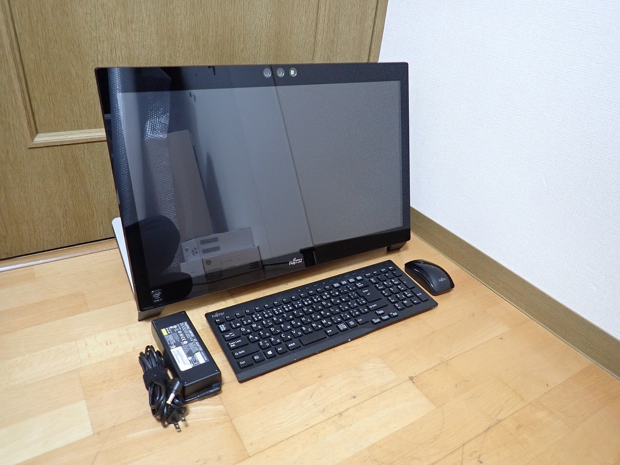 一体型パソコン FUJITSU ESPRIMO FMVW77SB Win8 Core i7 4712MQ メモリ