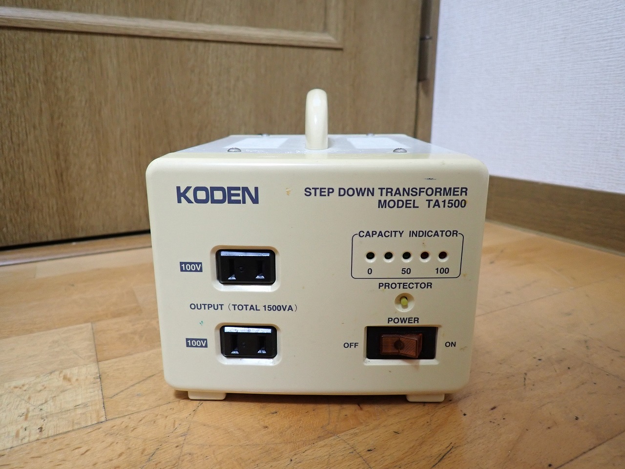 変圧器 KODEN TA1500 東京興電 降圧器 ダウントランス イギリス 変圧器 KODEN TA1500 東京興電 降圧器 ダウントランス イギリス