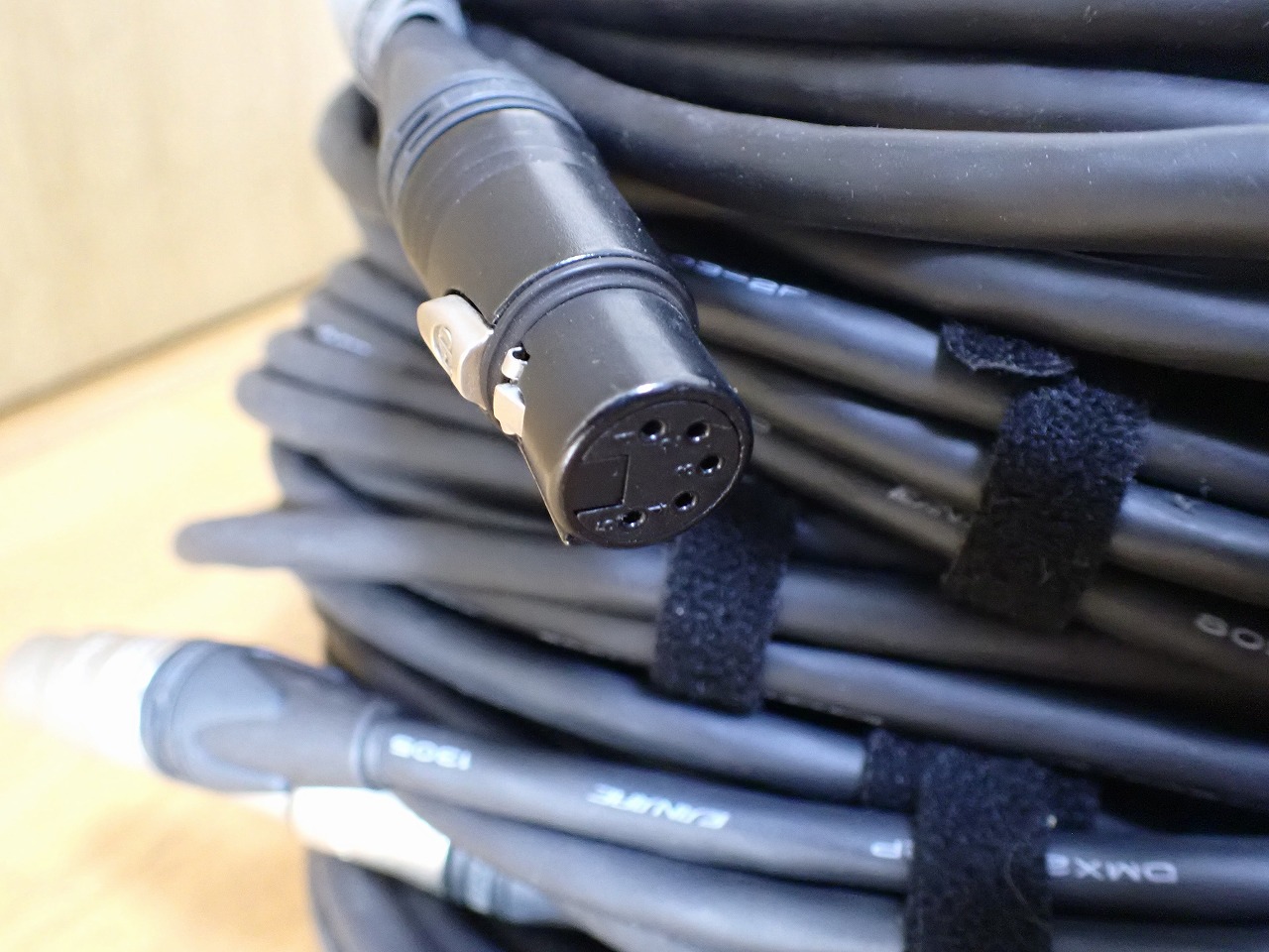DMX203-2P