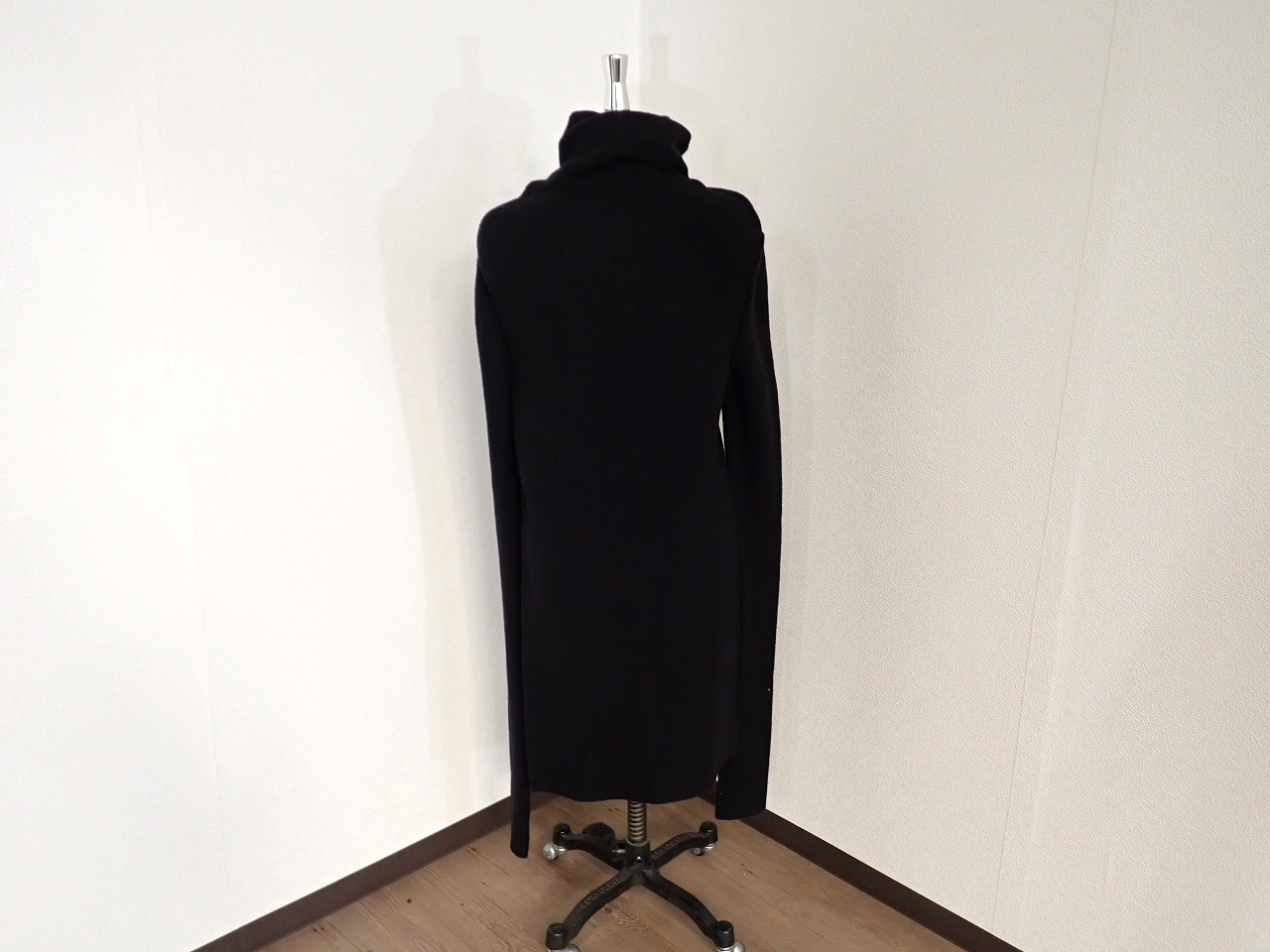 JMP01_FW16_M_E