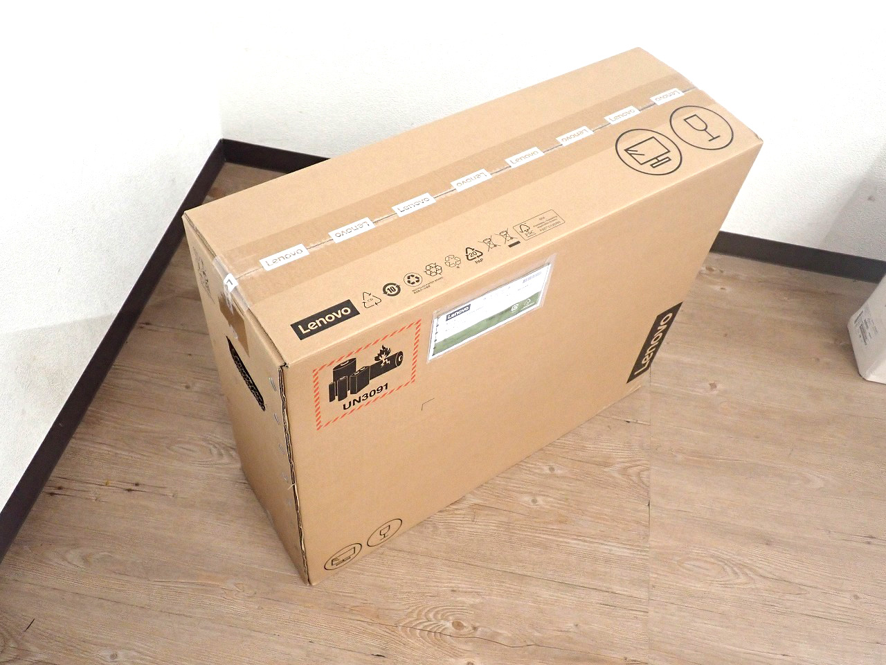 F0GH0189JP(AIO370-24IAP)