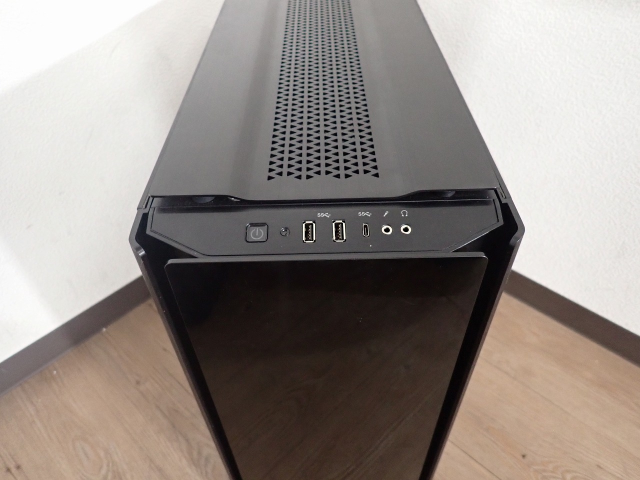 Obsidian-Series-500D-RGB-SE