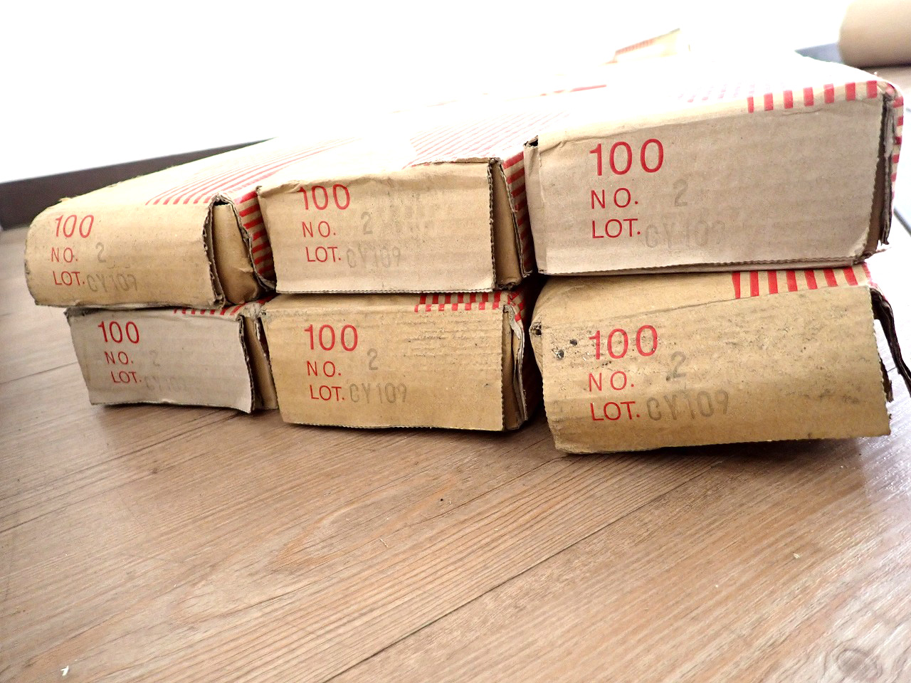 100