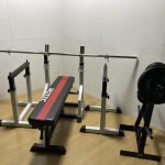 iROTEC アイロテック ベンチプレスセット セーフティー付 シャフト2000mm 10kg×2枚 5kg×4枚 プレートツリー付