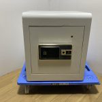 MRG 金庫 31L safe-box011 3重ロック可能 赤外線 振動センサー アラーム通知機能 緊急キー2本