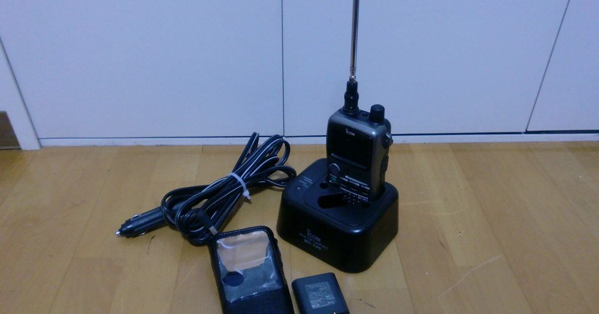 コミュニケーション レシーバー ICOM IC-R3 BC-135 トランシーバー ハンディ 広帯域 カラー液晶 アマチュア無線
