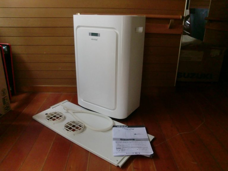 スポットエアコン TOYOTOMI TAD-2218W 冷暖房 トヨトミ 2018年 送風 冷風 温風 除湿 暖房
