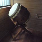 和太鼓 長胴太鼓 小松崎卯兵衛商店 台付き 1尺3寸 面約40cm 高さ約55cm