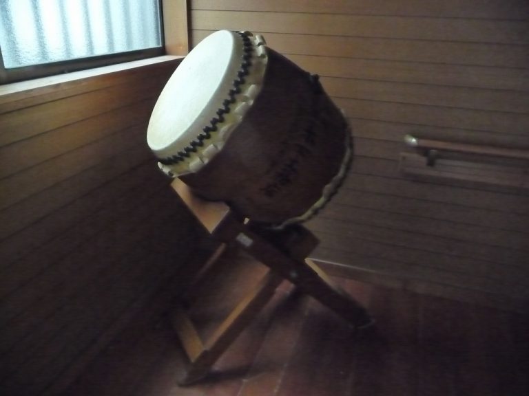 和太鼓 長胴太鼓 小松崎卯兵衛商店 台付き 1尺3寸 面約40cm 高さ約55cm