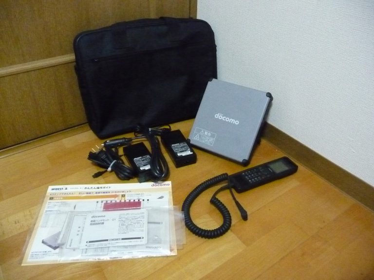 衛星電話 docomo Widestar II ワイドスターII 衛星ハンドセット01 バッグ 説明書 付き