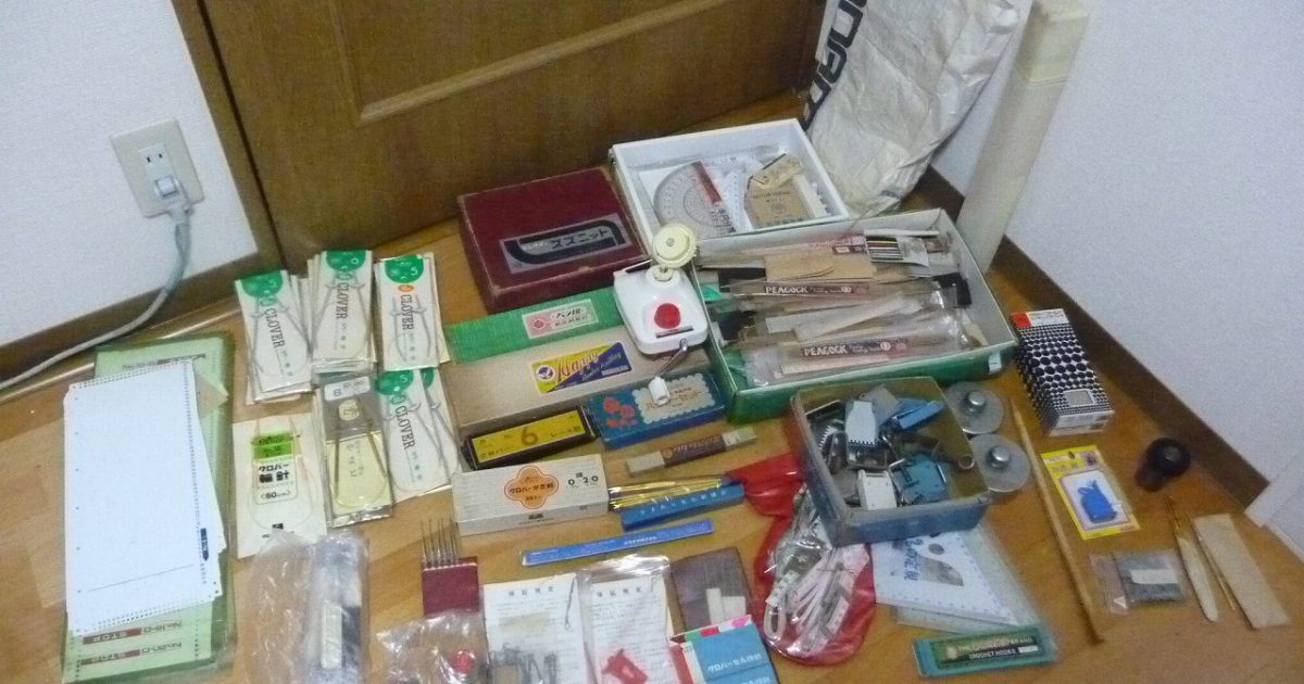編み機 クロバー輪針 パンチカード かぎ針 レース針 セル針 スズニット ニッティングパック 説明書など