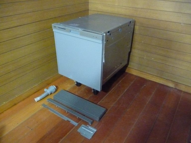 食器洗い機 Rinnai RSW-C402C リンナイ ビルトイン 食洗機 引出し式 33点 4人分 乾燥機 保証付き 2018年