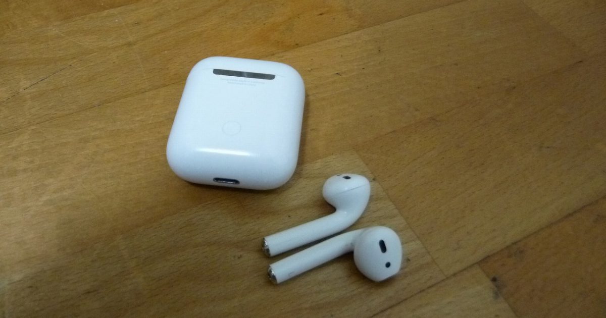 イヤホン Apple AirPods with Charging Case 第2世代 MV7N2J/A アップル エアーポッズ 充電器 ケース付き