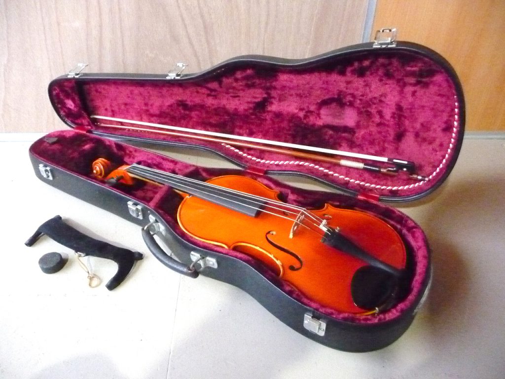 ヴィオラ Antonius Stradivarius Cremonensis Faciebat Anno