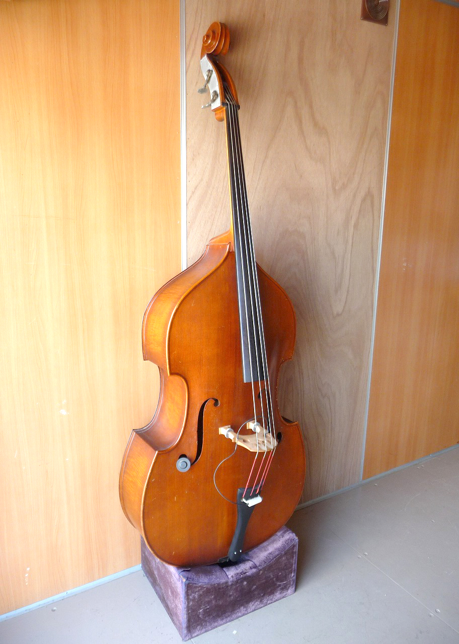 コントラバス Cremona No.40 クレモナ ウッドベース UNDER WOOD BASS PICKUP 弓 サイレンサー ソフトケース 台 付属