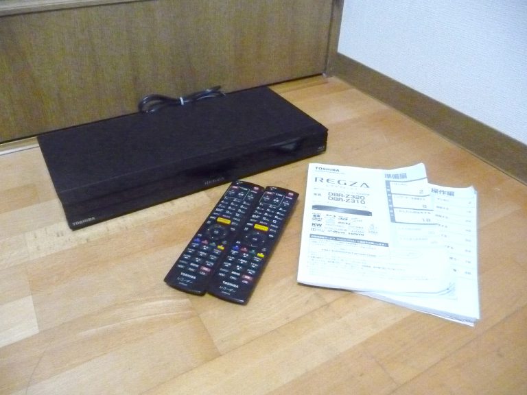 ブルーレイレコーダー TOSHIBA REGZA DBR-Z310 東芝 レグザ 2番組同時録画 リモコン SE-R0428 B-CAS 説明書 付属