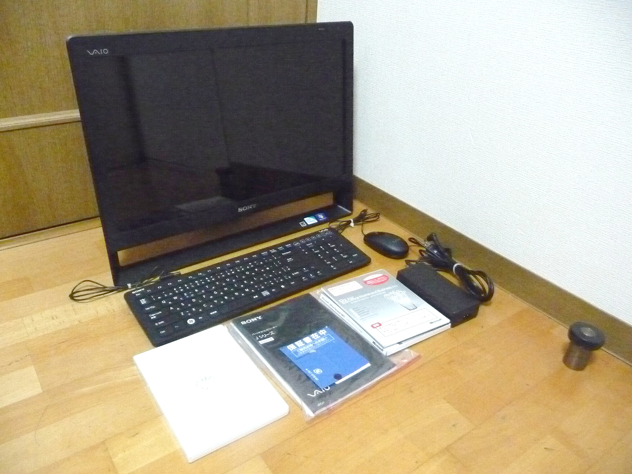 Sony Desktop PC VAIO L Series VPCL114FX/B Intel Core 2 Duo