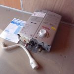 瞬間湯沸器 Rinnai RUS-V560(SL) ガス 給湯器 都市ガス 12A 13A リンナイ 5号 壁掛け