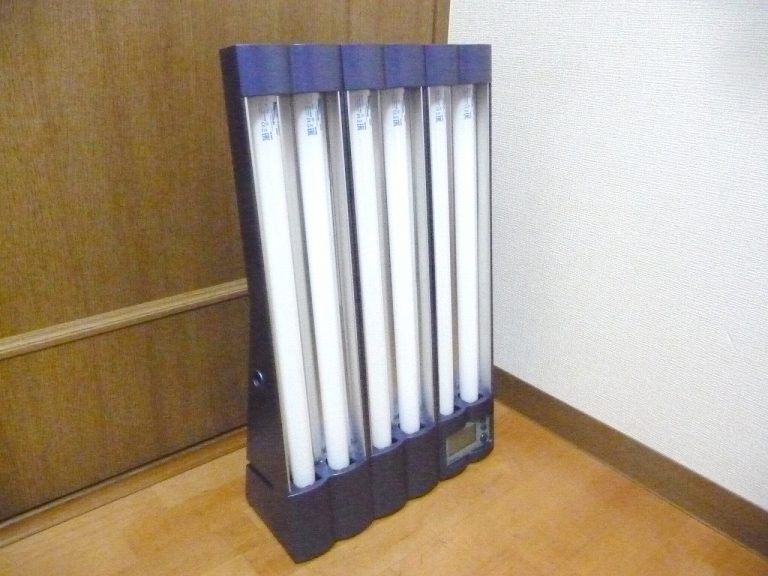 日焼けマシン Solartone NEOTAN-C120 ソーラートーン ネオタン タンニングマシン 卓上 家庭用 UVランプ 20W×6本 30分