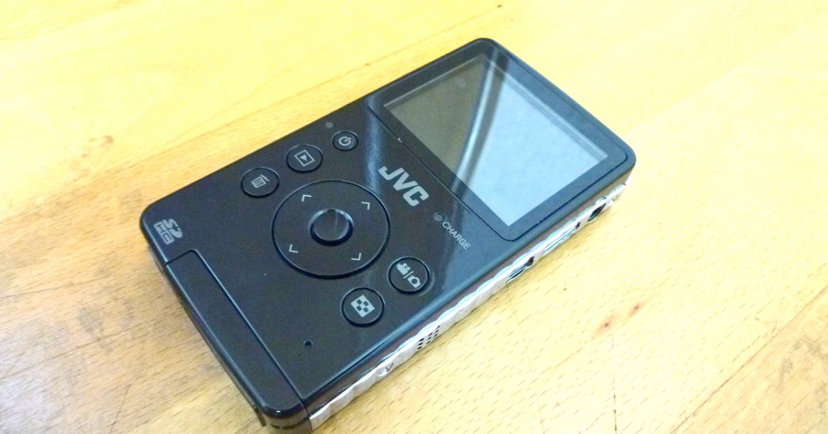 HDメモリーカメラ JVC GC-FM1-B ハイビジョン動画撮影 ビデオカメラ 8メガ写真撮影 ダイレクトオペレーション USB 4GB SDカード 付属