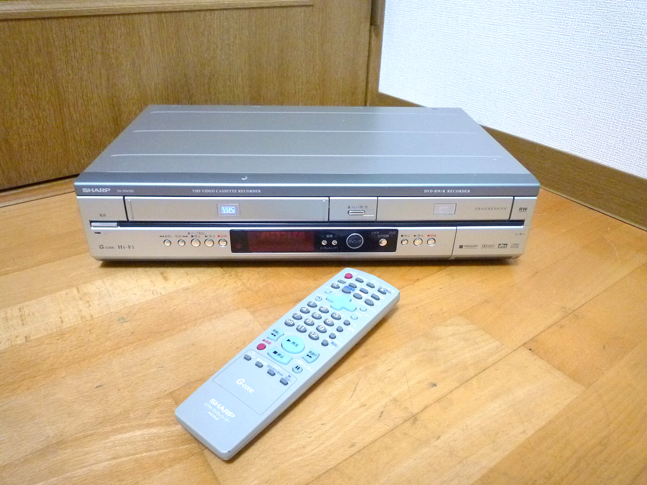 DVDレコーダー VHS ビデオデッキ SHARP DV-RW190 シャープ