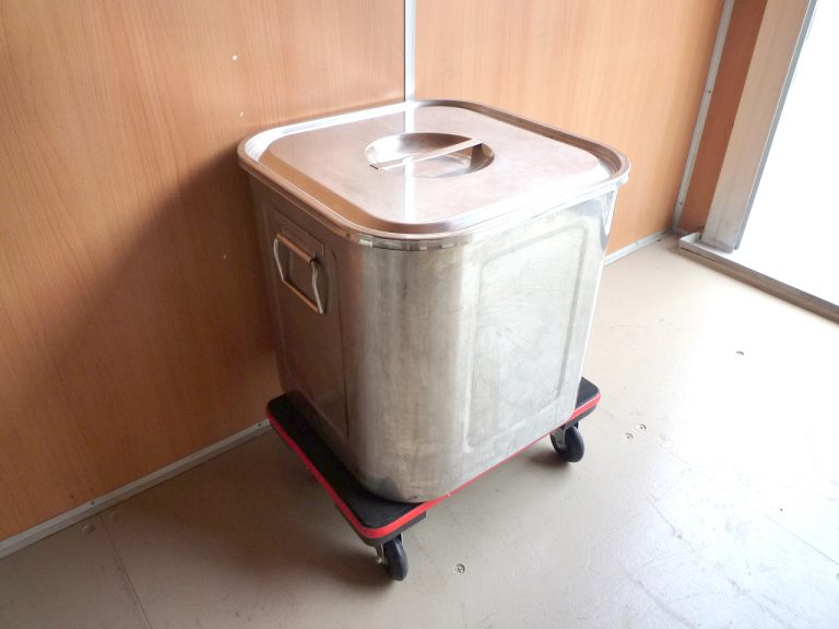 ステンレス 寸胴 角型 正方形 幅40cm 奥行40cm 高さ39cm 蓋つき 両手 大型 厨房 ふた フタ