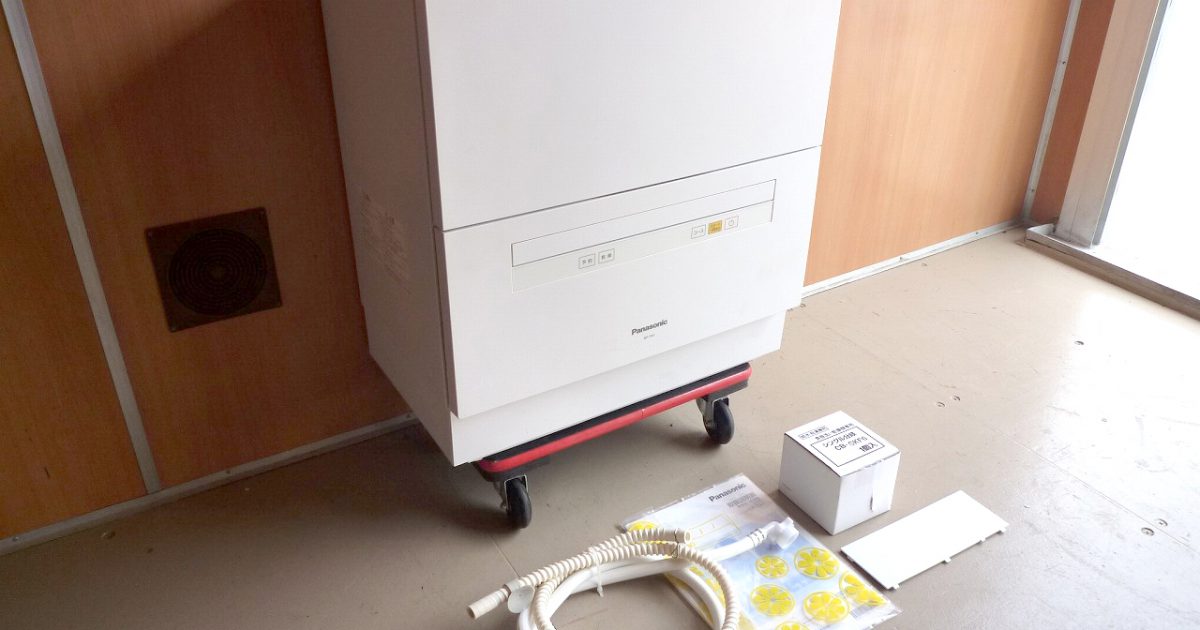 食器洗い乾燥機 Panasonic NP-TA1-W パナソニック 40点 約5人分 分岐水栓 CB-SKF6 酵素活性化洗浄 2018年