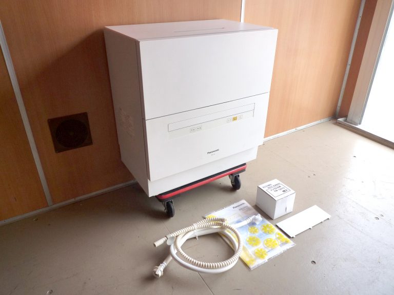 食器洗い乾燥機 Panasonic NP-TA1-W パナソニック 40点 約5人分 分岐水栓 CB-SKF6 酵素活性化洗浄 2018年