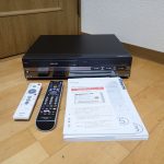 VHS DVDレコーダー HDD TOSHIBA VARDIA RD-W300 東芝 ヴァルディア 300GB リモコン SE-R0253 SE-R0249 B-CAS 説明書 付属