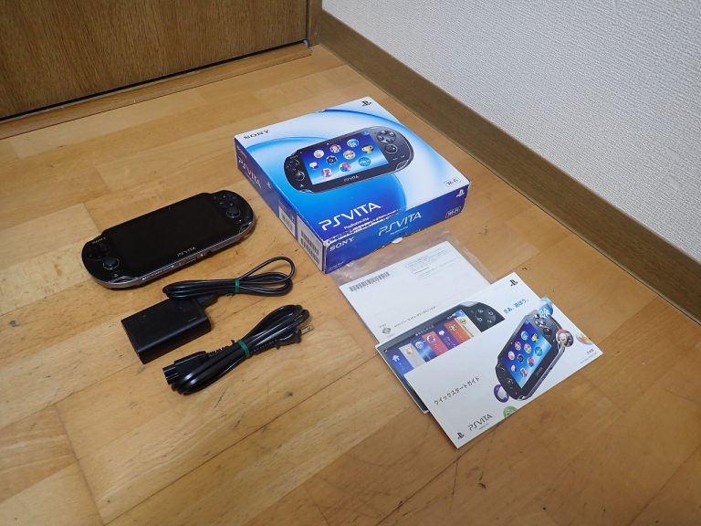 PlayStation VITA SONY PCH-1000 ソニー プレイステーション ヴィータ PSP Wi-Fi 充電器 PCH-ZAC1 黒 クリスタルブラック 本体