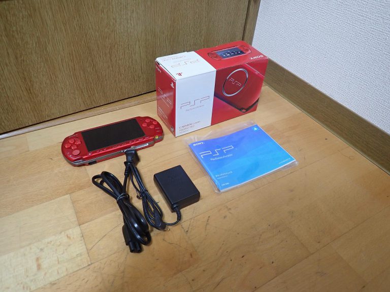 PSP SONY PSP-3000 プレイステーション ポータブル プレステ 本体 ラディアントレッド RADIANT RED 充電器 PSP-380