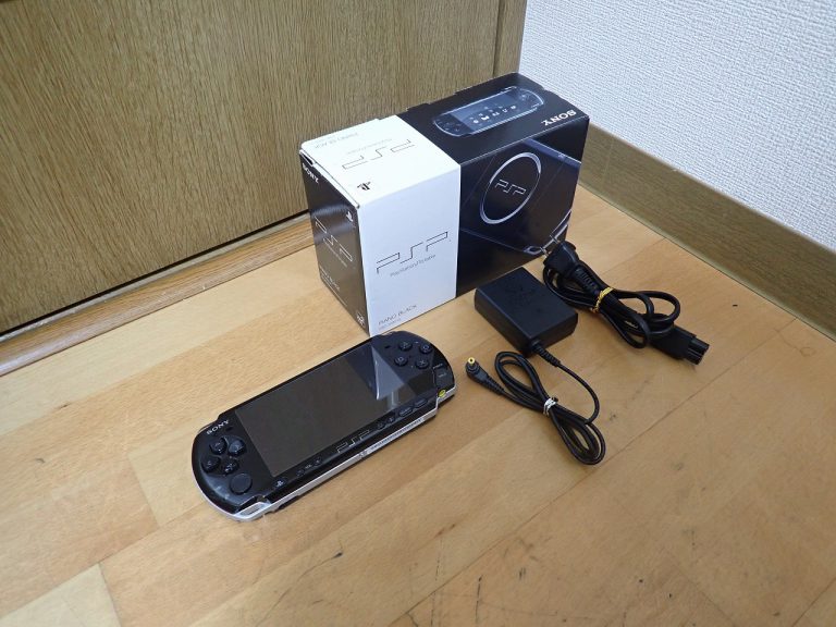 PSP SONY PSP-3000 プレイステーション ポータブル プレステ 本体 ピアノブラック PIANO BLACK 黒 充電器 PSP-380