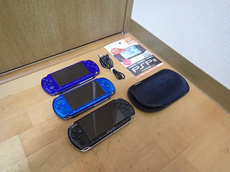 PSP SONY PSP-3000 PSP-2000 ソニー プレイステーション ポータブル プレステ 青 黒 ブルー ブラック 本体 3台セット