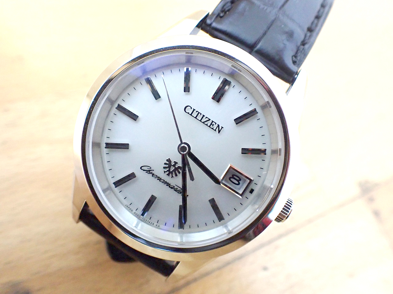 腕時計 The CITIZEN AQ4040-06A ザ シチズン 高精度 光発電 エコ･ドライブ チタニウム クロノマスター メンズ 男性
