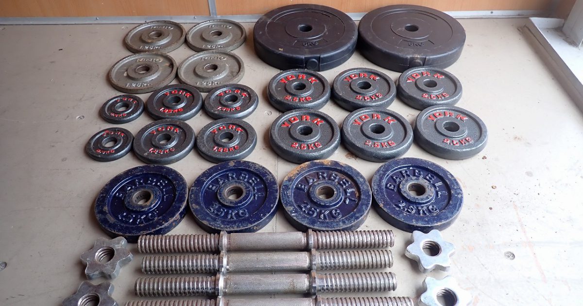 プレート 5kg×2枚 2.5kg×10枚 1.25kg×8枚 0.5kg×2枚 シャフト×4本 28mm 26mm  ダンベル バーベル 約50kgセット