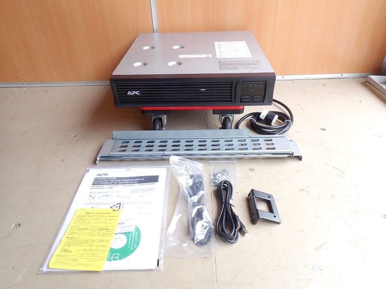 UPS APC SMART-UPS 1500 RM SMT1500RMJ2U 無停電電源装置 ラックマウント 100V 1500VA 1200W サーバーまで