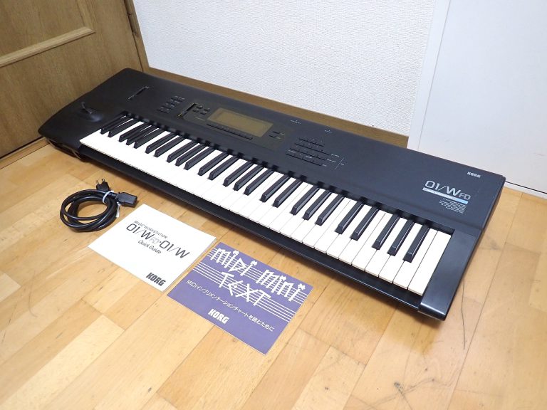 シンセサイザー KORG 01/W FD MUSIC WORKSTATION コルグ ミュージックワークステーション 61鍵 キーボード
