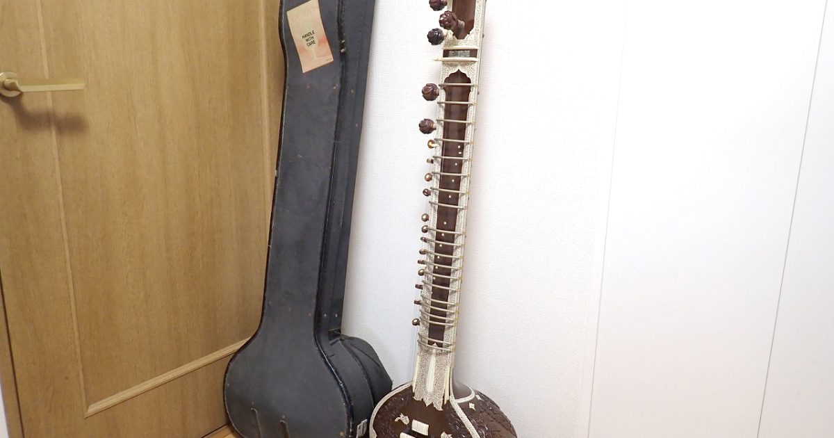 シタール Nitai Chandra Nath String Instruments Specialist D.35/181 Jangambari Varanasi -1 India インド 民族楽器 ハードケース付き