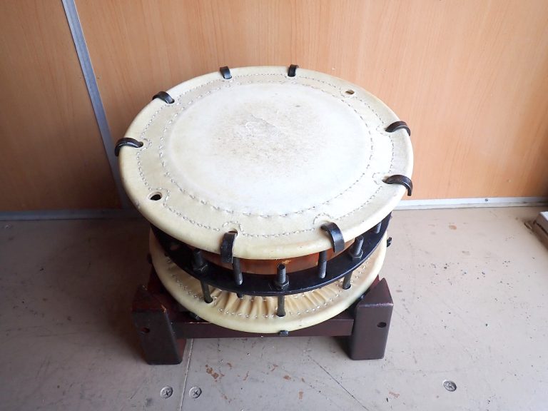 締太鼓 二丁掛 ボルト 和太鼓 面36cm 胴19cm 1.2尺 台座付き