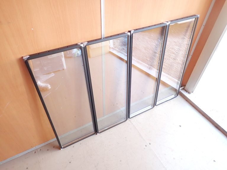 ペアガラス YKK AP 複層ガラス 遮熱 窓 未施工 約31×83cm 4枚セット